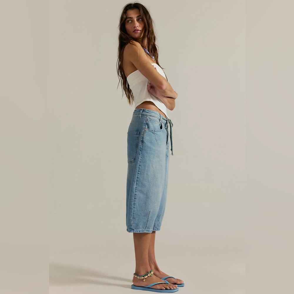 We The Free Light Blue Cropped Jeans